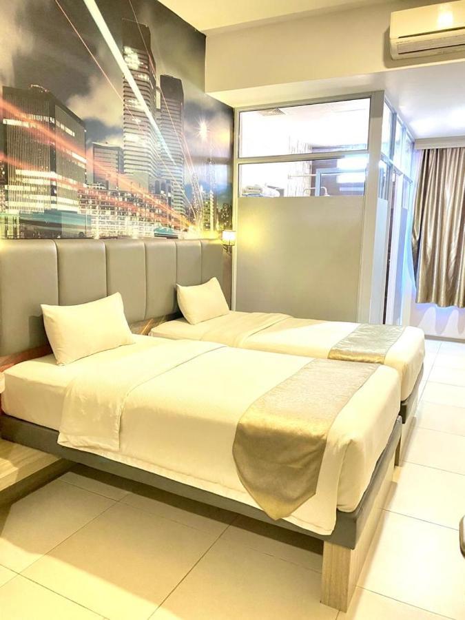 Os Hotel Tanjung Uncang Sagulung Extérieur photo